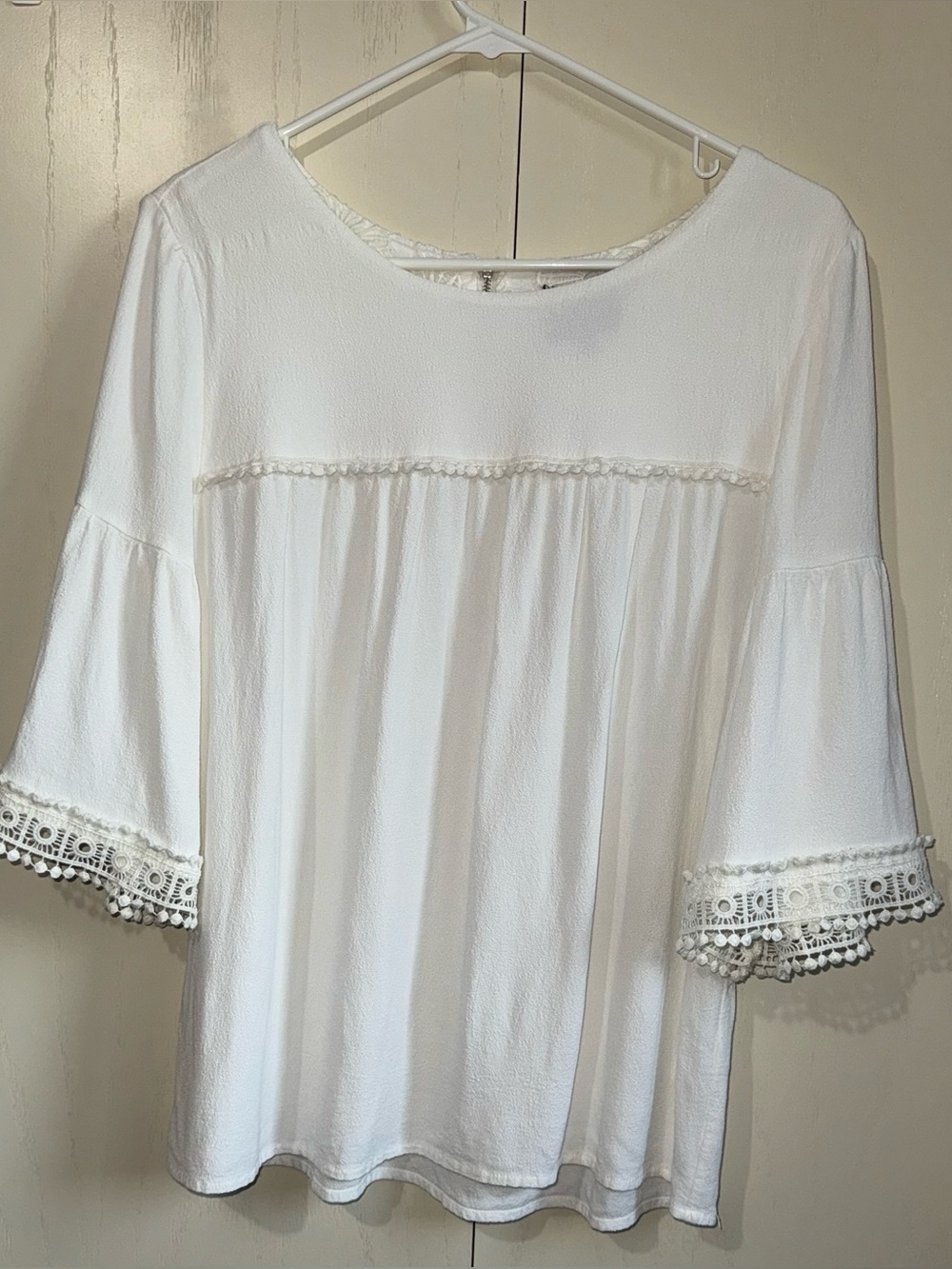 W5 Anthropologie Top Womens Medium White Boho Bell Sleeves